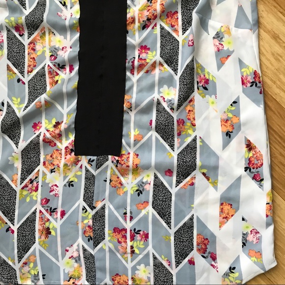 CAbi Grosgrain top - Picture 4 of 8